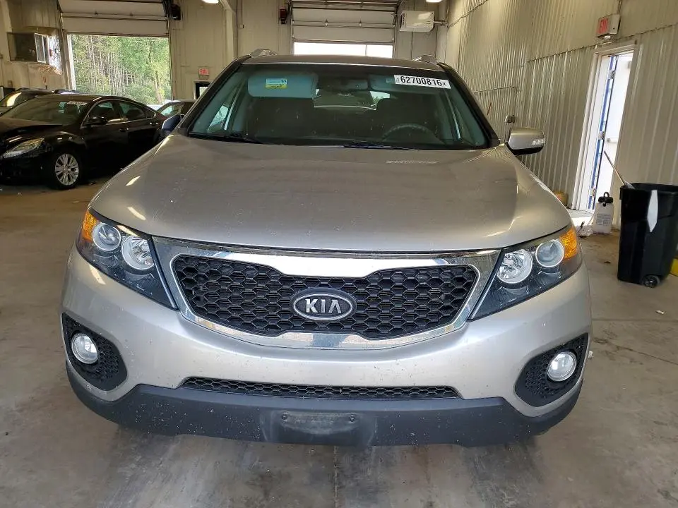 2013 KIA SORENTO LX  