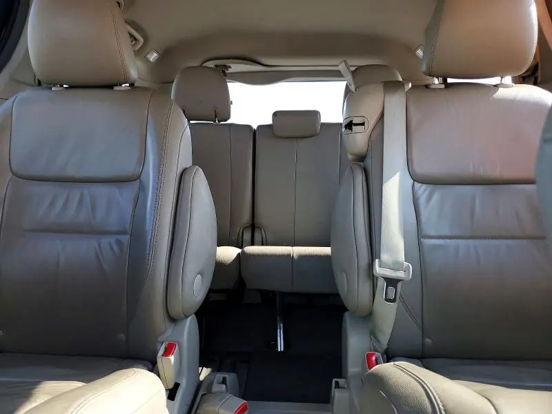 2015 TOYOTA SIENNA XLE 8-PASSENGER  