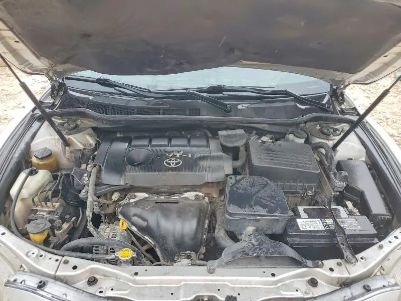 2011 TOYOTA CAMRY SE  