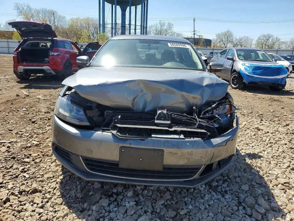 2014 VOLKSWAGEN JETTA SE  