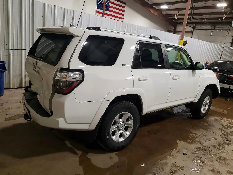 2022 TOYOTA 4 RUNNER   