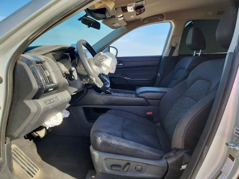 2022 NISSAN PATHFINDER SV  