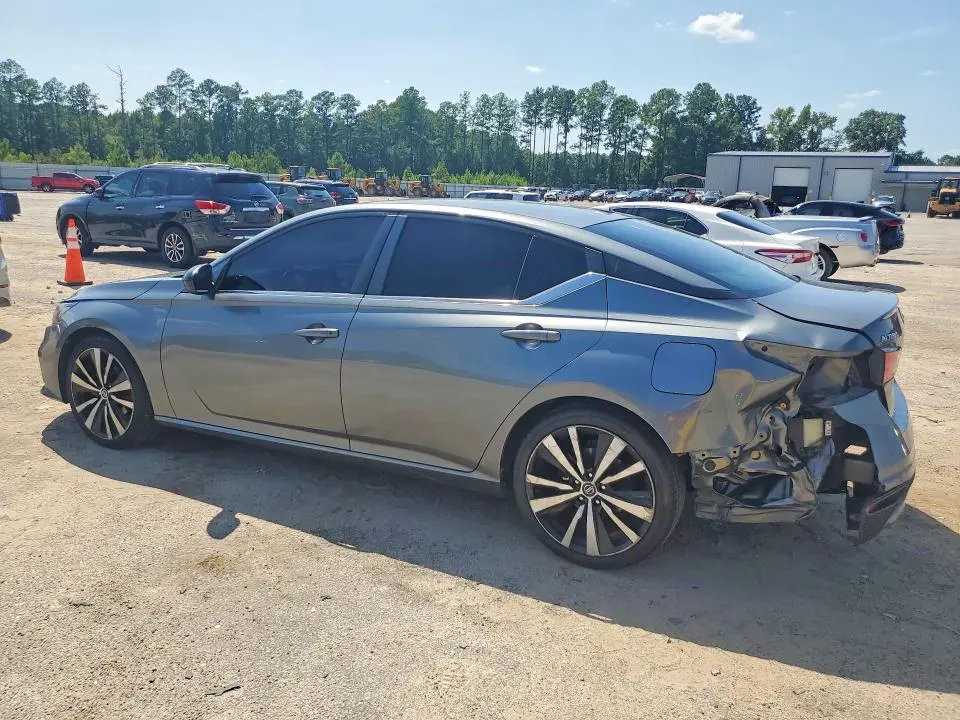 2021 NISSAN ALTIMA SR  
