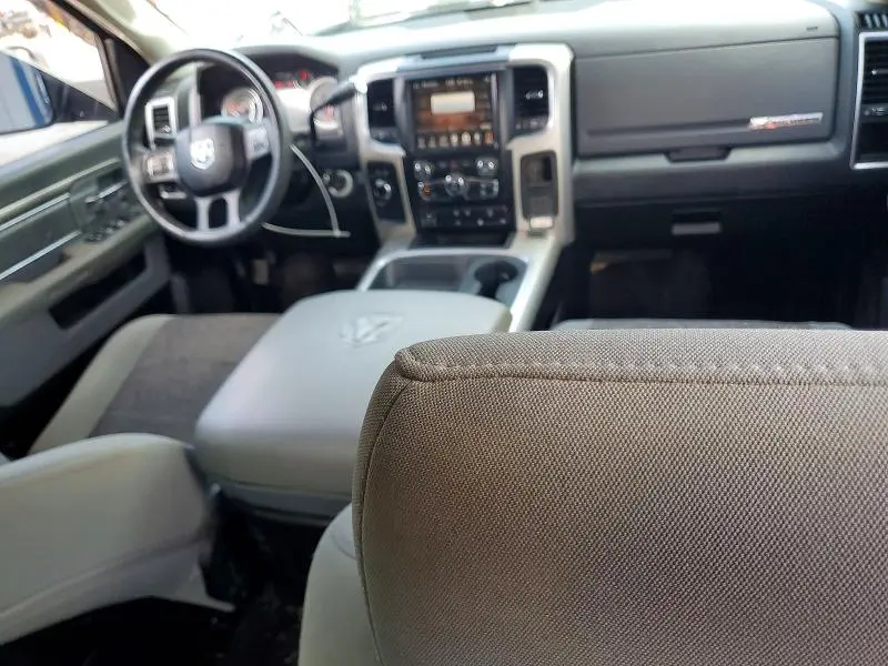 2016 RAM 2500 SLT  