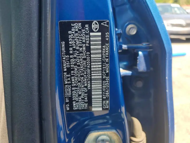 2015 TOYOTA YARIS 5-DOOR LE  