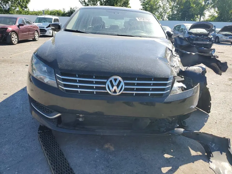2013 VOLKSWAGEN PASSAT SE  