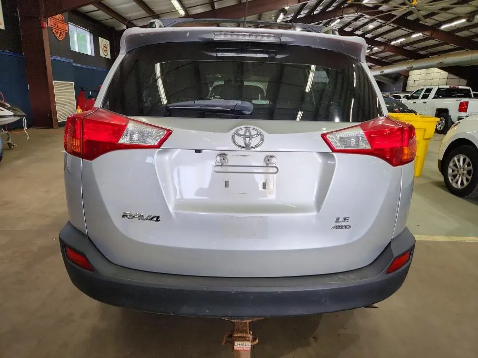 2013 TOYOTA RAV4 LE  