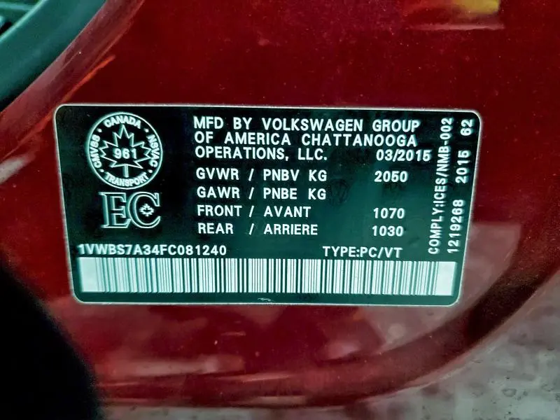 2015 VOLKSWAGEN PASSAT SE  