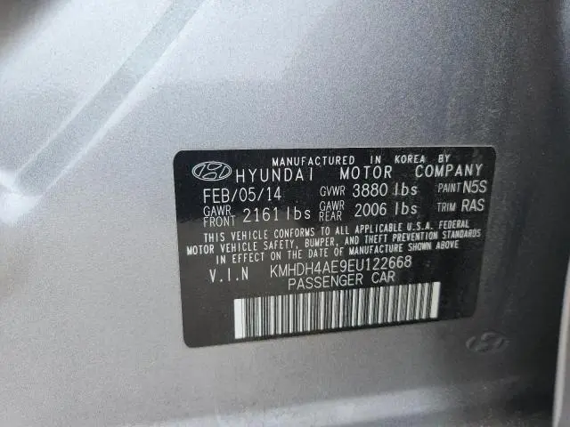 2014 HYUNDAI ELANTRA SE  