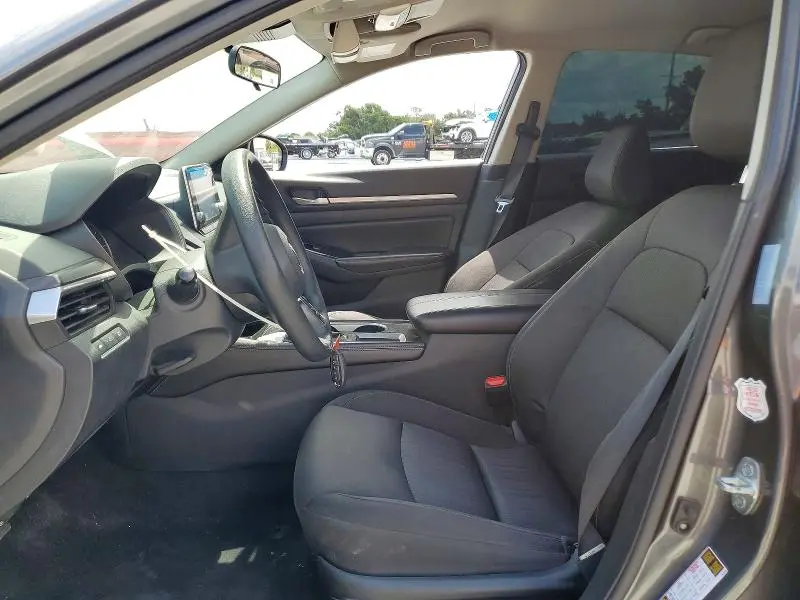 2023 NISSAN ALTIMA SV  