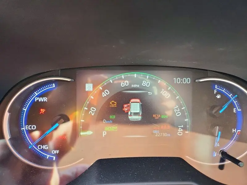2024 TOYOTA RAV4 XLE  