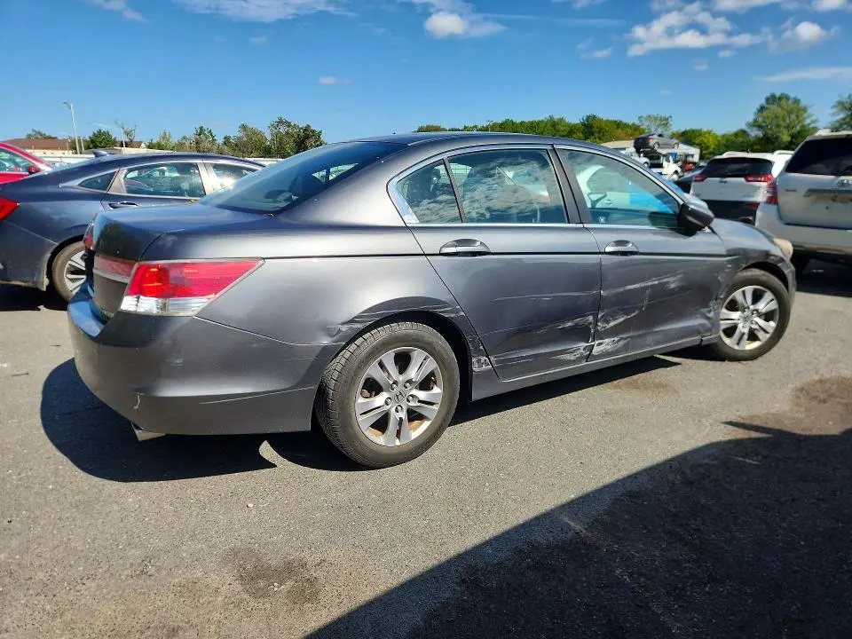 2011 HONDA ACCORD SE  