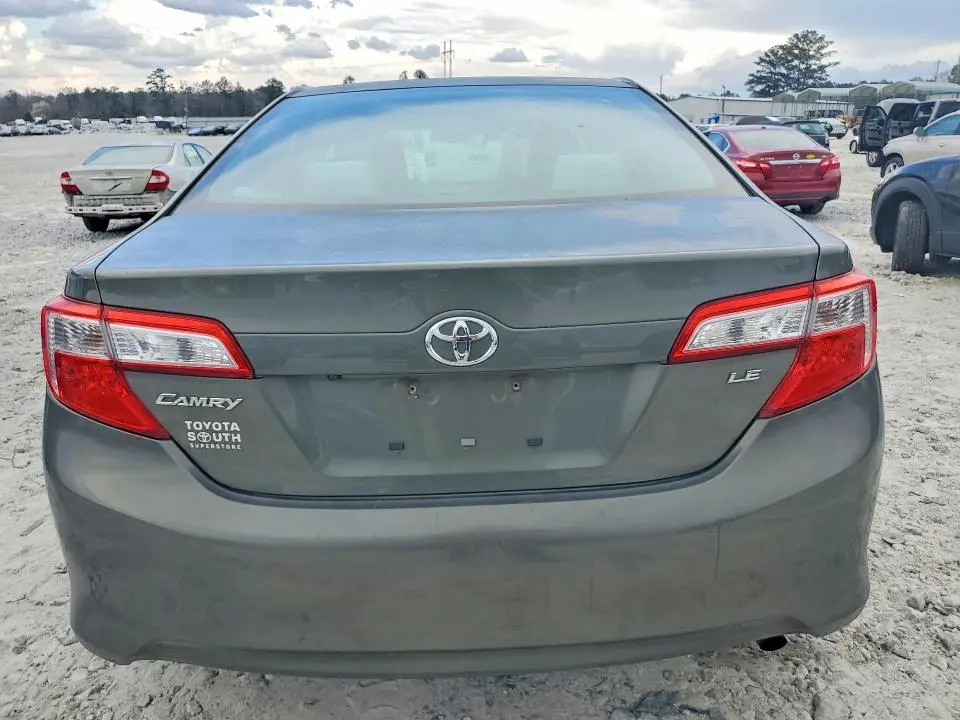 2014 TOYOTA CAMRY LE  