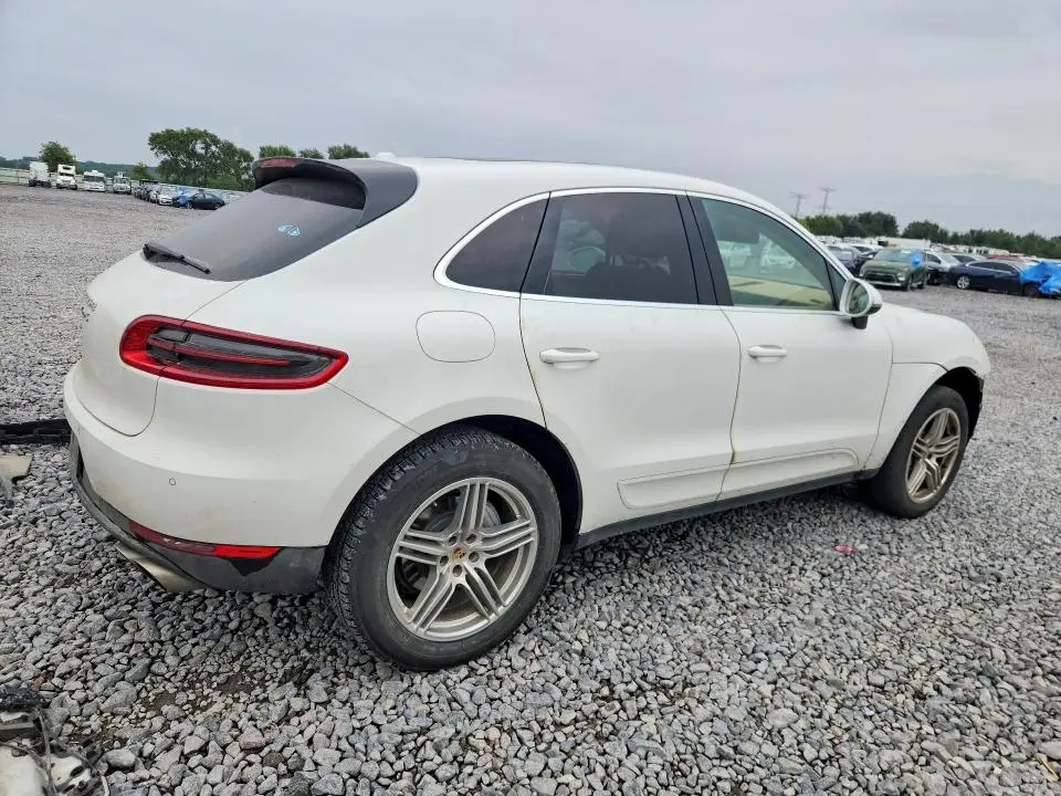 2015 PORSCHE MACAN S  