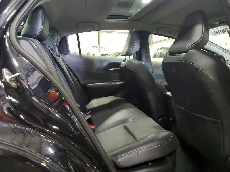 2025 TOYOTA PRIUS XLE  