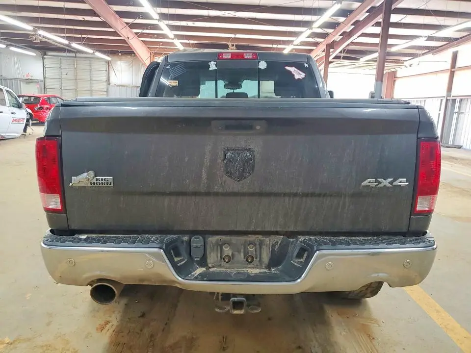 2016 RAM 1500 SLT  