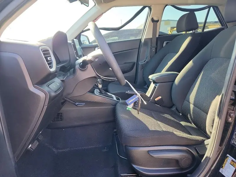 2023 HYUNDAI VENUE SE  