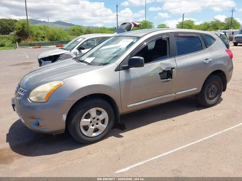 2013 NISSAN ROGUE S