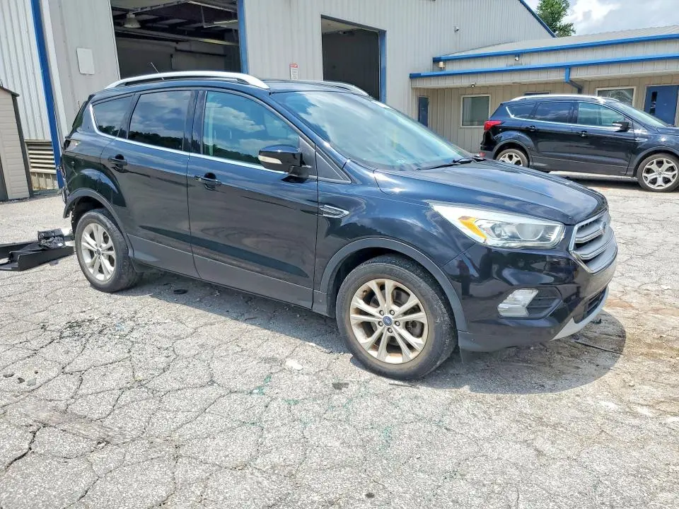 2017 FORD ESCAPE TITANIUM  