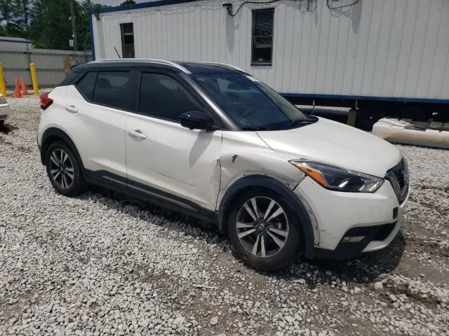 2020 NISSAN KICKS SR  