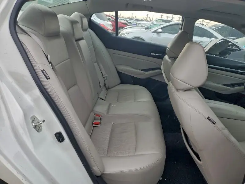 2019 NISSAN ALTIMA SL  