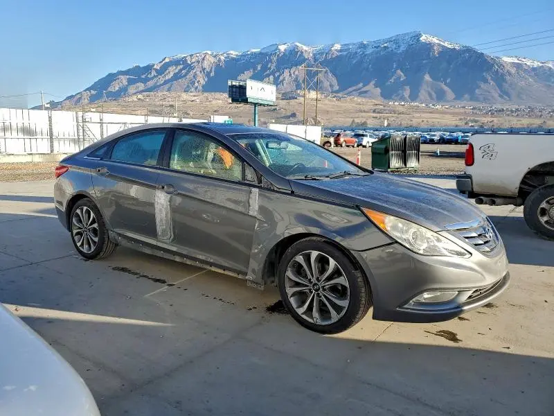 2013 HYUNDAI SONATA SE  