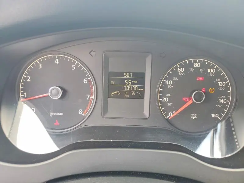 2011 VOLKSWAGEN JETTA SEL  