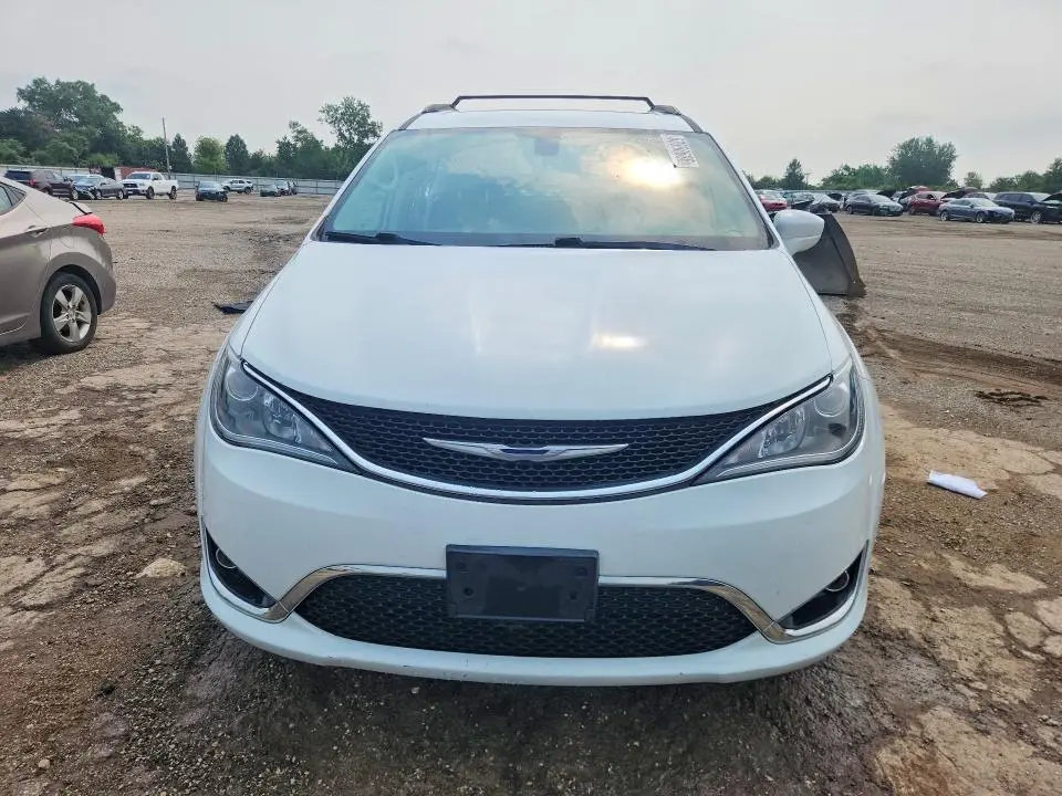 2017 CHRYSLER PACIFICA TOURING L  