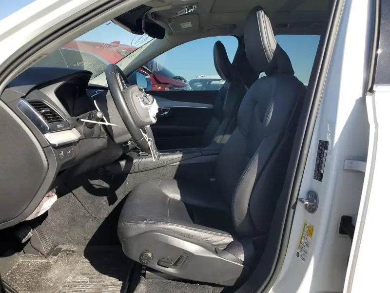 2022 VOLVO XC90 T5 MOMENTUM  