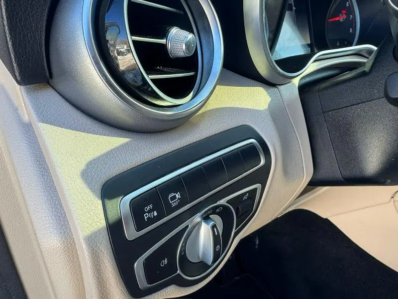 2019 MERCEDES-BENZ GLC 300 4MATIC  
