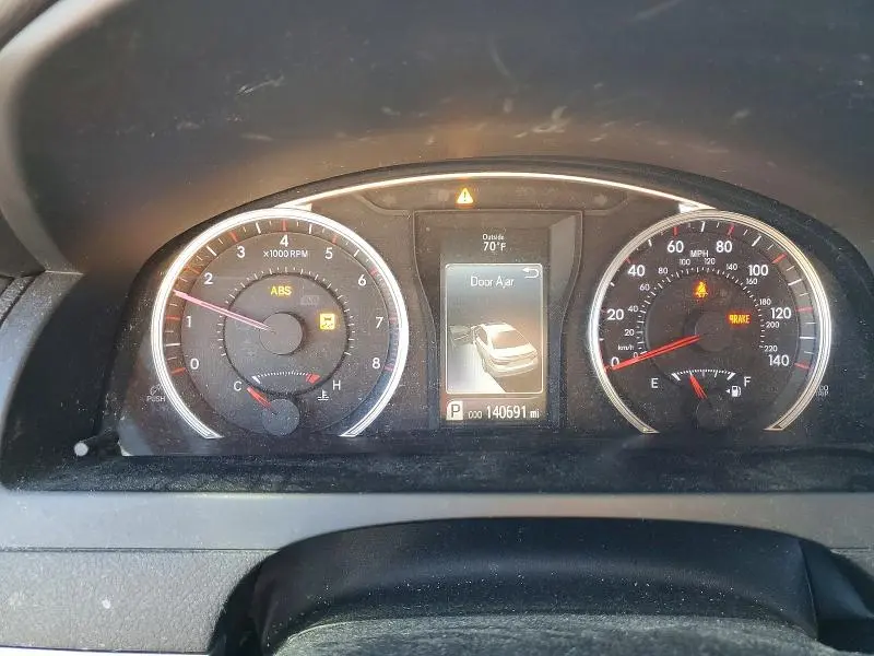 2017 TOYOTA CAMRY SE  