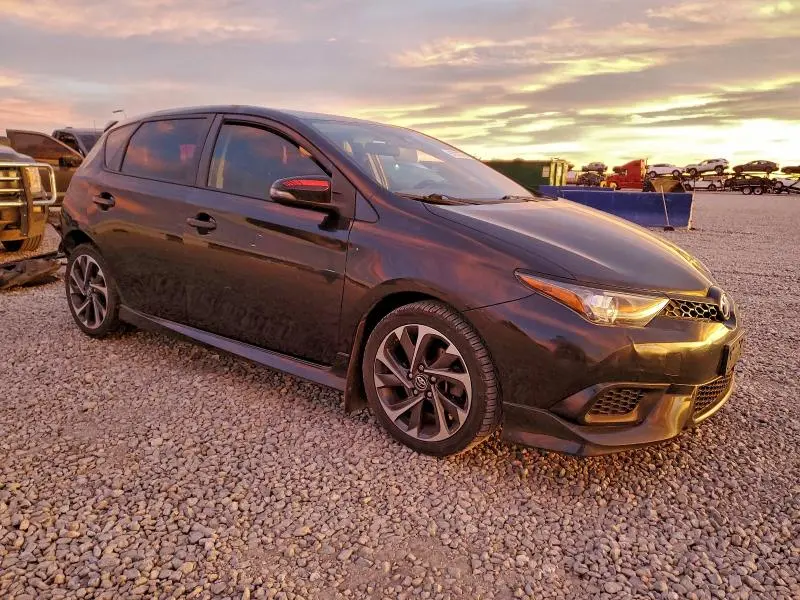 2018 TOYOTA COROLLA IM   