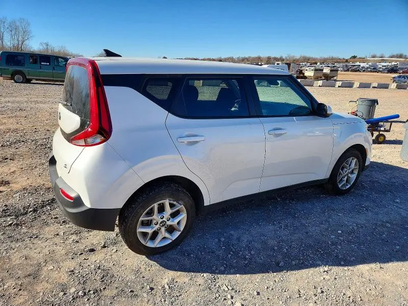 2021 KIA SOUL LX  