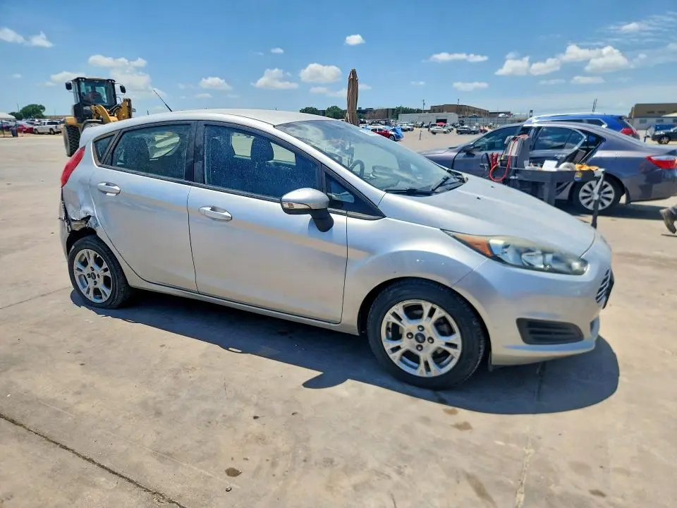 2016 FORD FIESTA SE  