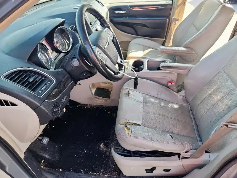 2013 CHRYSLER TOWN & COUNTRY TOURING L  