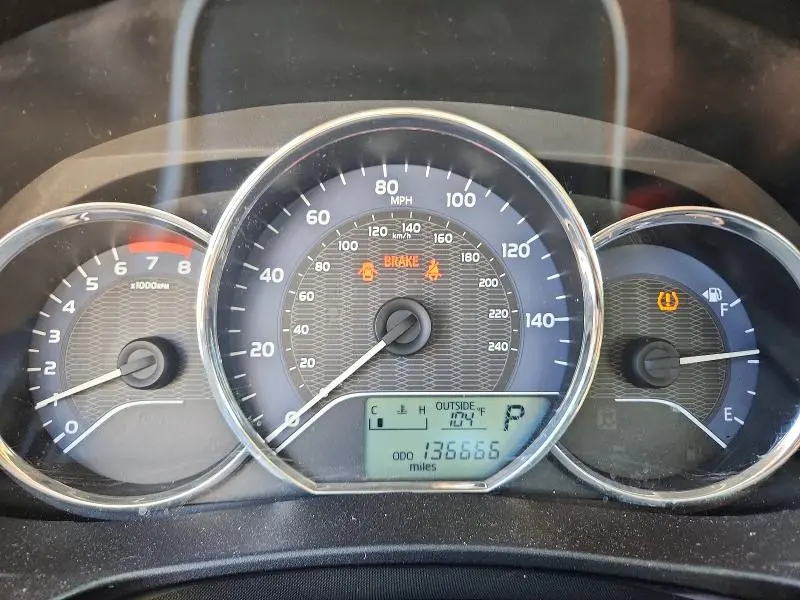 2014 TOYOTA COROLLA LE PLUS  