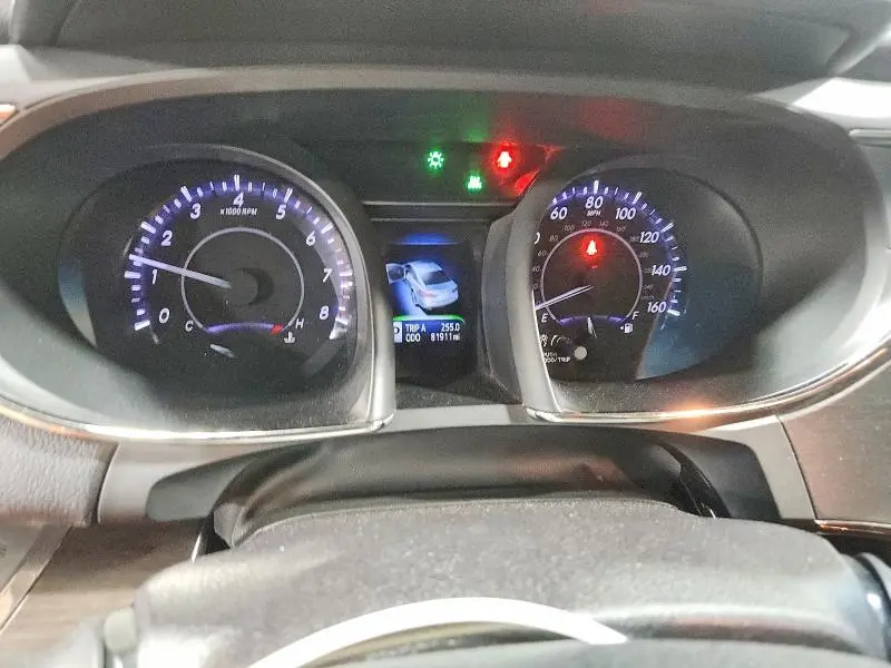 2016 TOYOTA AVALON XLE  