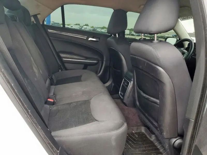 2018 CHRYSLER 300 TOURING  