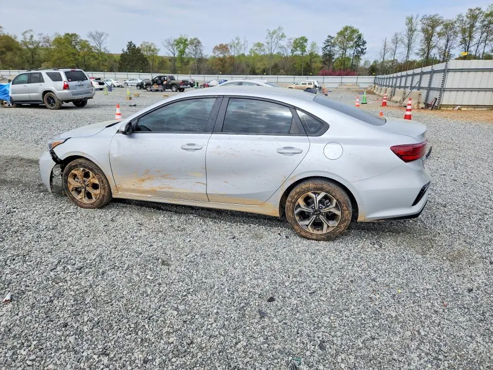 2021 KIA FORTE LXS  