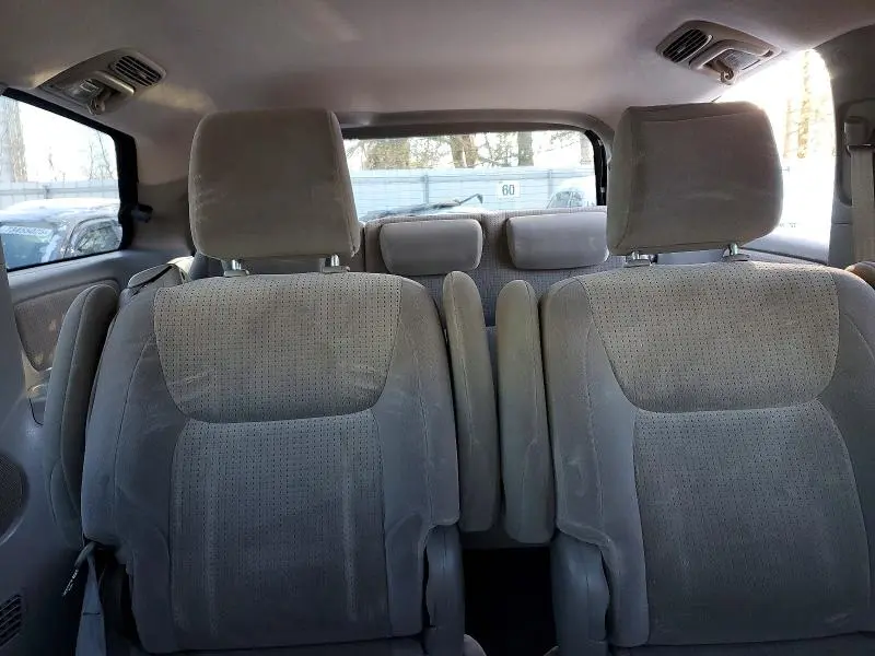 2010 TOYOTA SIENNA CE  