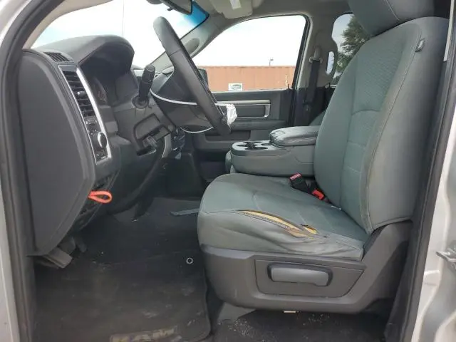 2016 RAM 1500 SLT  