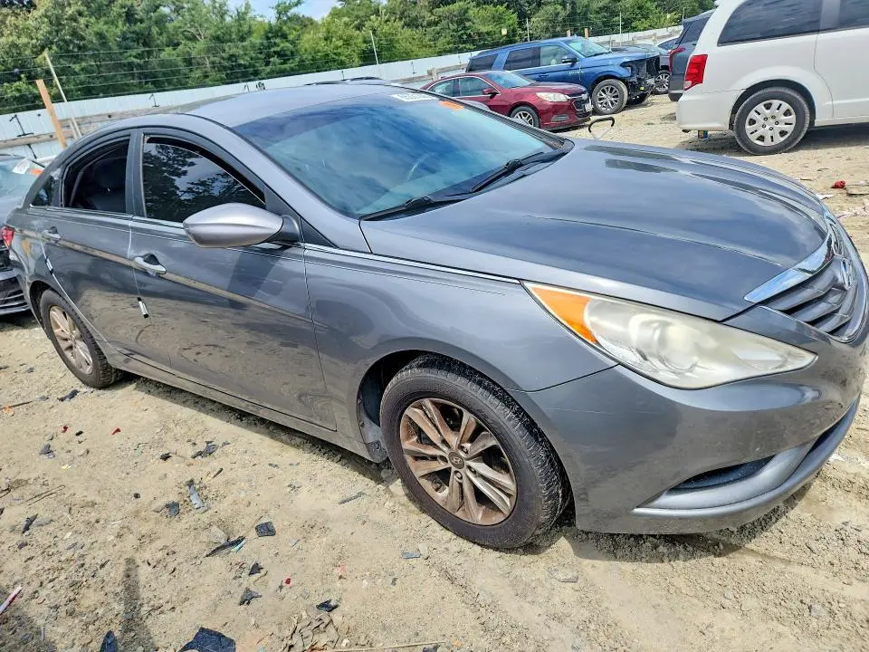 2012 HYUNDAI SONATA GLS  