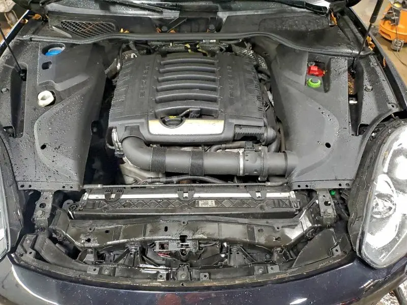 2018 PORSCHE CAYENNE   