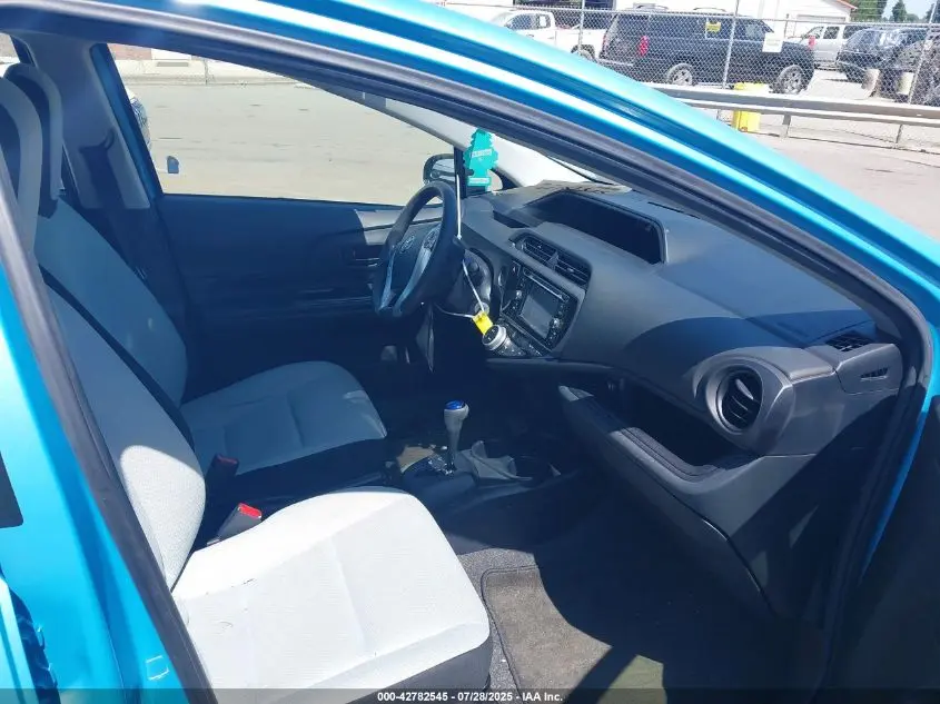 2016 TOYOTA PRIUS C ONE