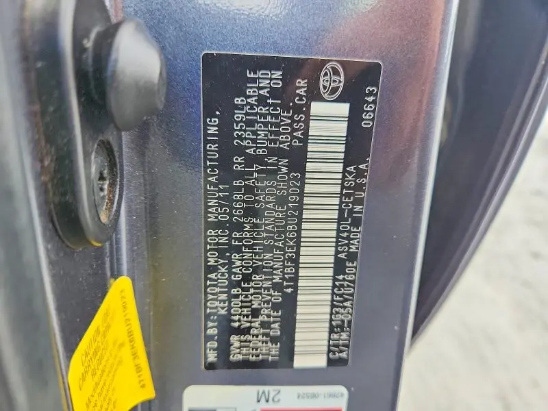 2011 TOYOTA CAMRY SE  
