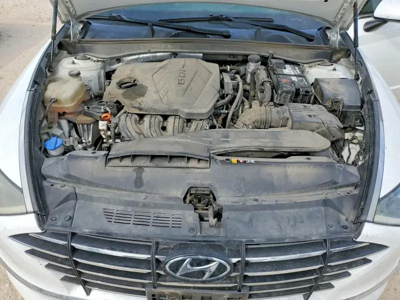 2022 HYUNDAI SONATA SE  