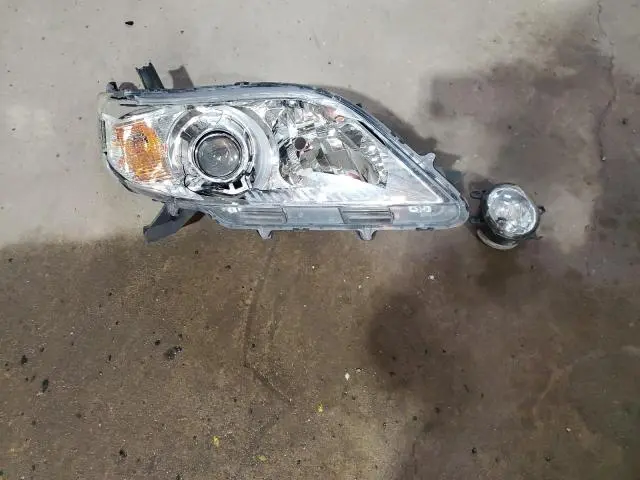 2011 TOYOTA SIENNA XLE  