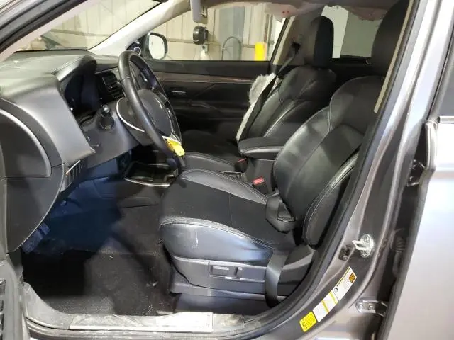 2019 MITSUBISHI OUTLANDER SE  