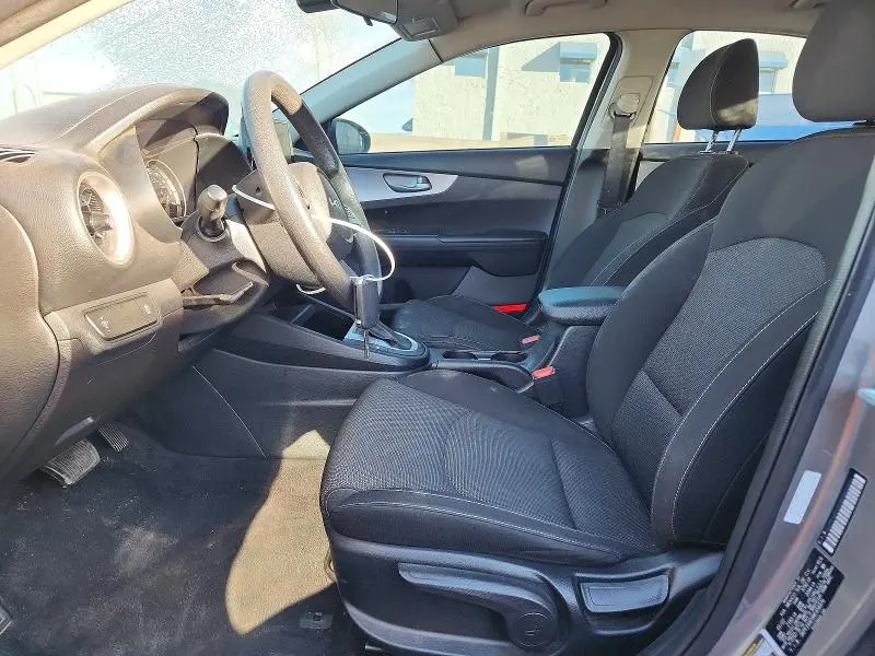 2022 KIA FORTE FE  