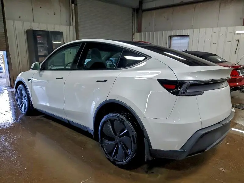 2026 TESLA MODEL Y   